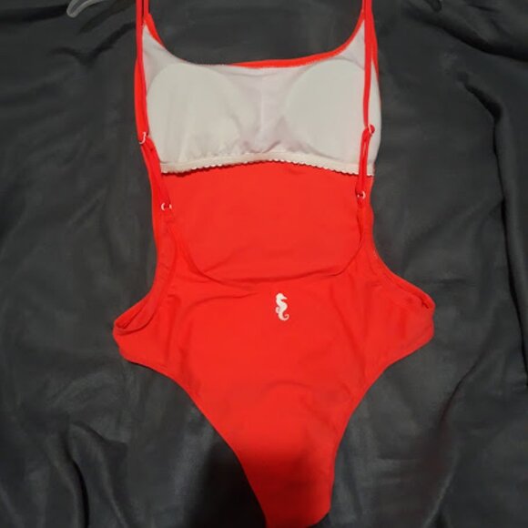 THE PAMELA - Size Large - Sunny Co Company - Ruby - Picture 2 of 7